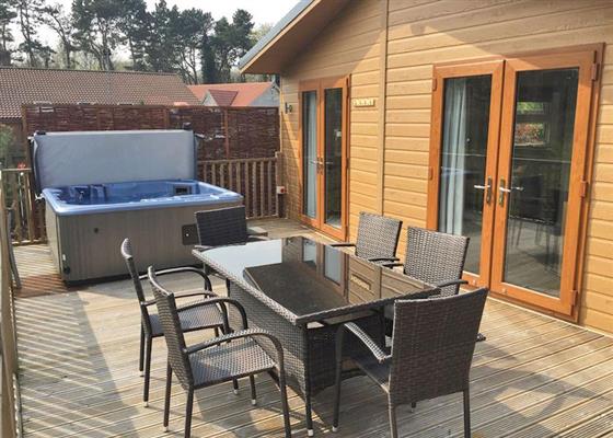 Sundown Spa at Raywell Hall Country Lodges, Cottingham