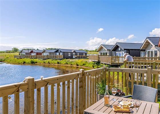 4 Berth Meadow Lakeside Lodge