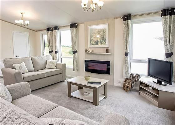 6 Berth Luxury Lodge 3 Bed With Hot Tub