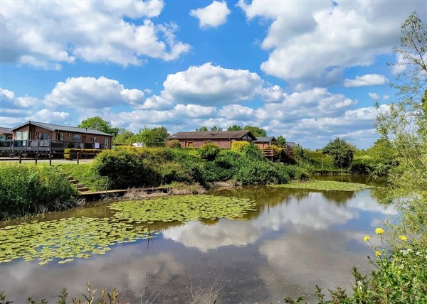 Gold Deluxe 2 Bed sleeps 6 Pet friendly at Abbots Salford Holiday Park in 
