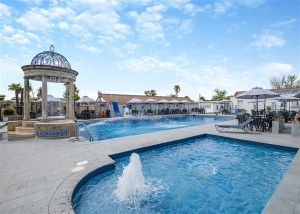 Quex Caravan Plus (Pet) in 