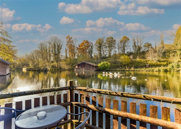 Blackbird Lodge at Herons Lake Retreat in 