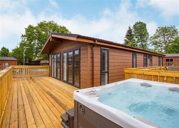 Highlander Holiday Home VIP at Loch Ness Lodge Retreat in 