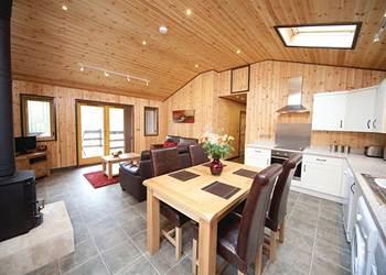Shaftesbury Lodge at New Forest Lodges in Wimborne, Hampshire