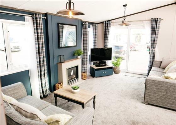 Askham Escape Blue
