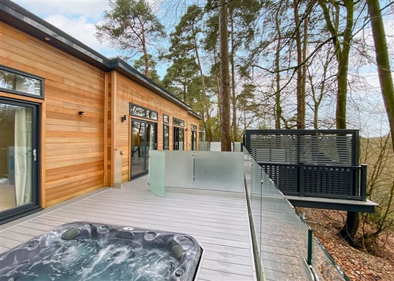 Forest Deer Lodge 6 Berth 3 Bed With Hot Tub