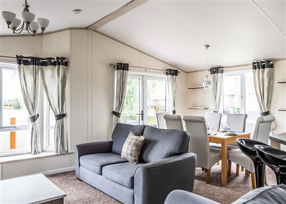 Indulgent 6 Lodge (Pet)