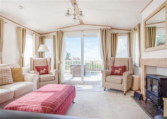 Indulgent 8 Berth Caravan Hot Tub