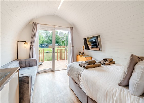 Lakeside Micro Lodge (Pet)