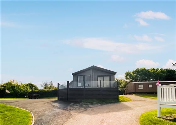 Lyn Bay Lodge