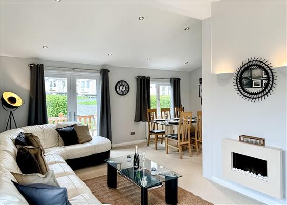 Mullion 4 Bed