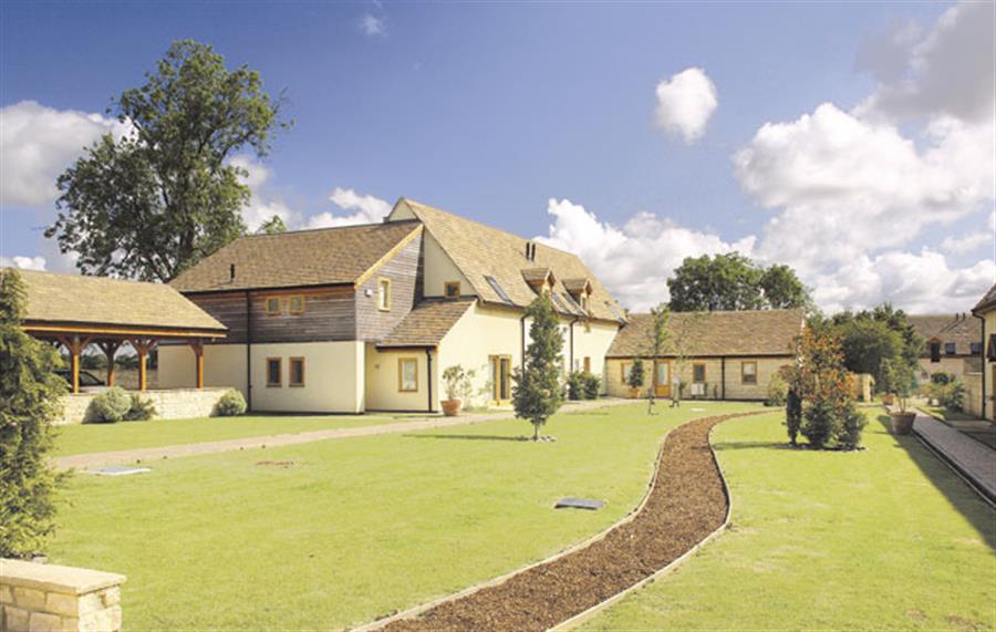 Oaksey Country Cottages Malmesbury, Wiltshire Self catering