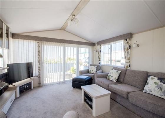 Platinum 2  Caravan (slps 4) with decking