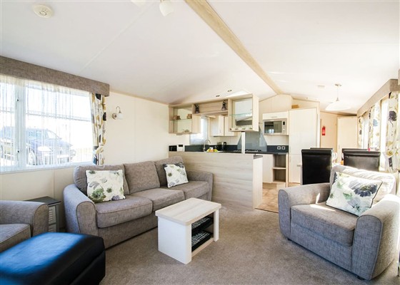 Platinum 2 Caravan with Decking sleeps 6
