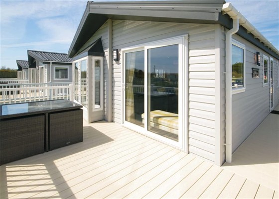 Platinum 2 Lodge with Decking Sleeps 4