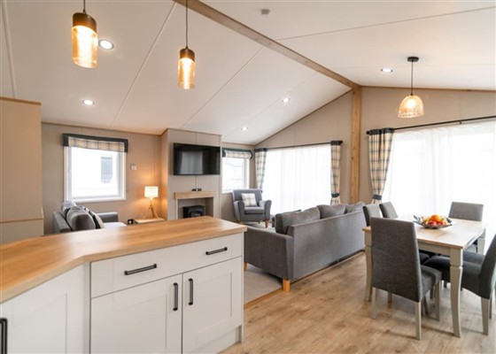 Platinum 3 Lodge with decking