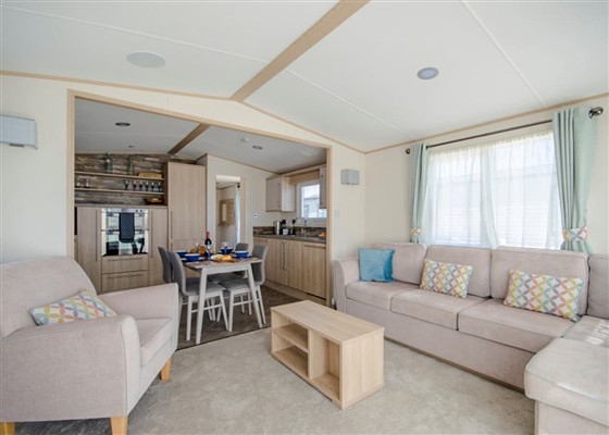 Platnium 2 Bedroom Caravan with Decking