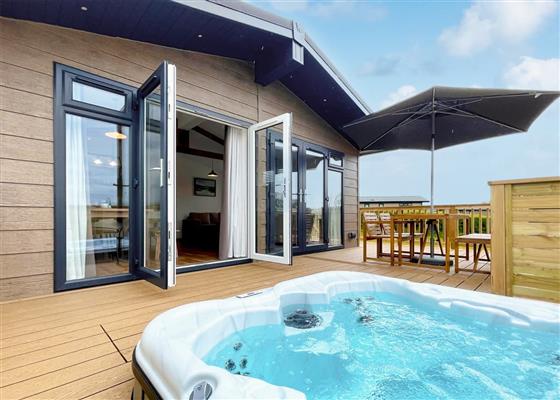 Retreat Hot Tub Lodge