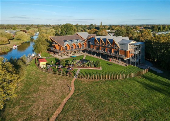 Riverfront Lodge 3 Bed