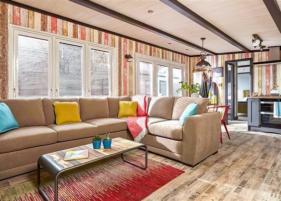TriBeCa 6 Pet