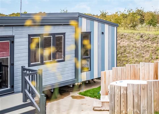 TriBeCa Hot Tub 6 (Pet)